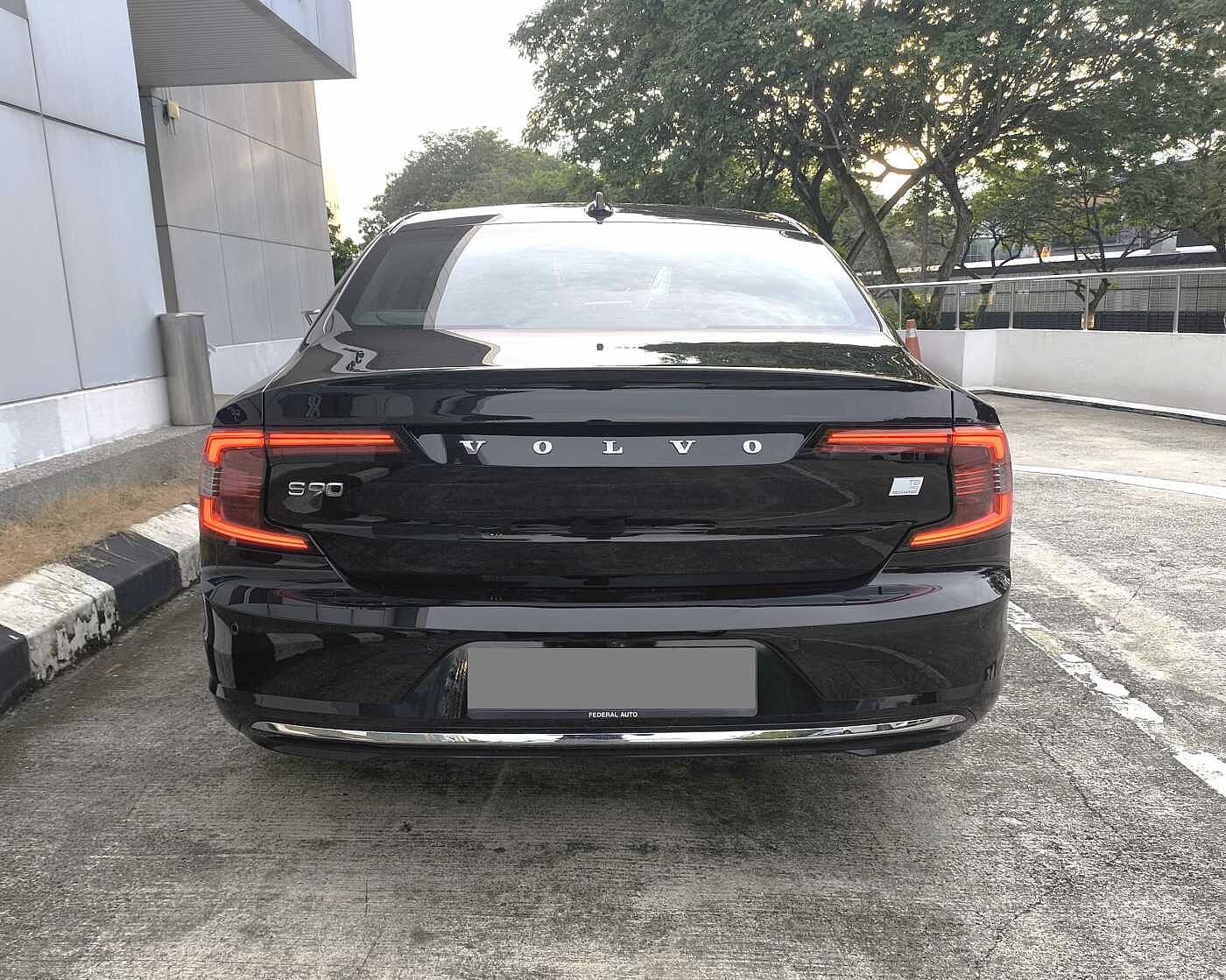 Volvo  S90 Recharge Ultimate, T8 AWD Plug-in hybrid, Electric/Petrol, Bright