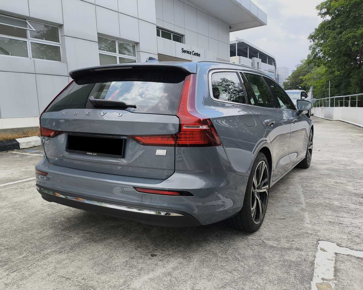 Volvo  V60 Recharge Ultimate, T8 , Electric/Petrol, Bright