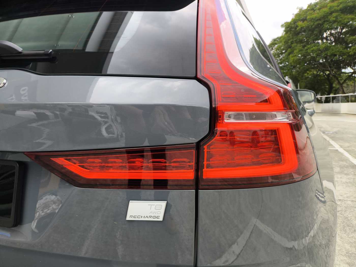 Volvo  V60 Recharge Ultimate, T8 , Electric/Petrol, Bright