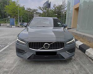 Volvo  V60 Recharge Ultimate, T8 , Electric/Petrol, Bright