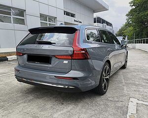 Volvo  V60 Recharge Ultimate, T8 , Electric/Petrol, Bright