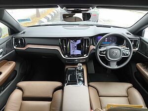 Volvo  V60 Recharge Ultimate, T8 , Electric/Petrol, Bright